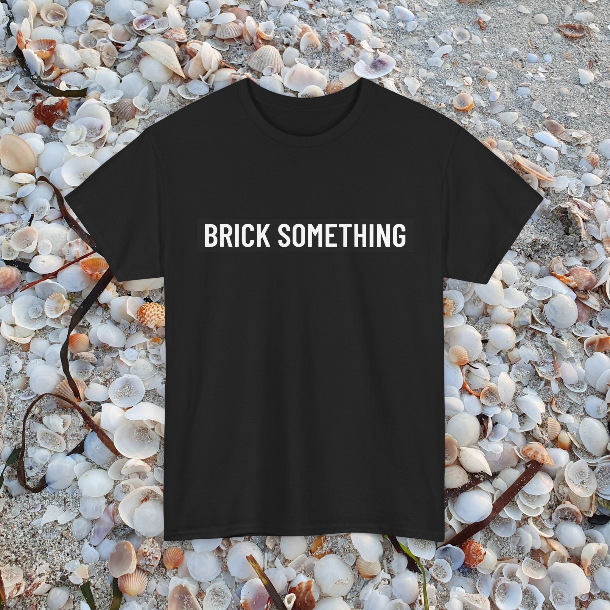 Brick Something Schriftzug T-Shirt Männer